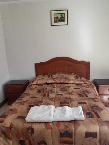 Hostal Aziri Puno