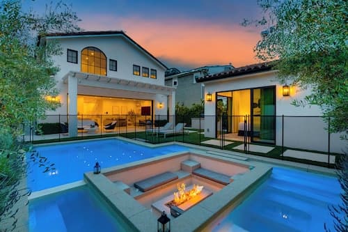 Villa Camellia - Charming 5 BR Home in the Heart of Studio City