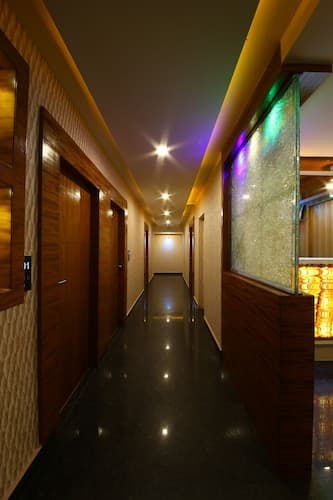 Royal Stay