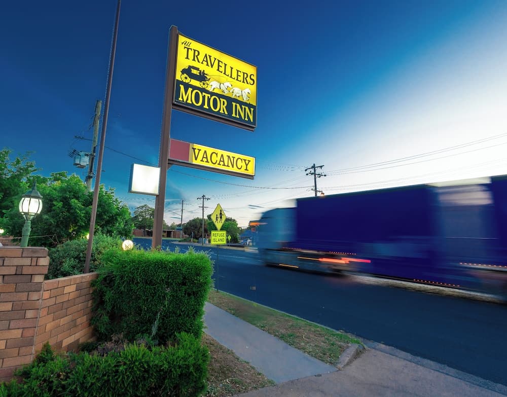 All Travellers Motor inn