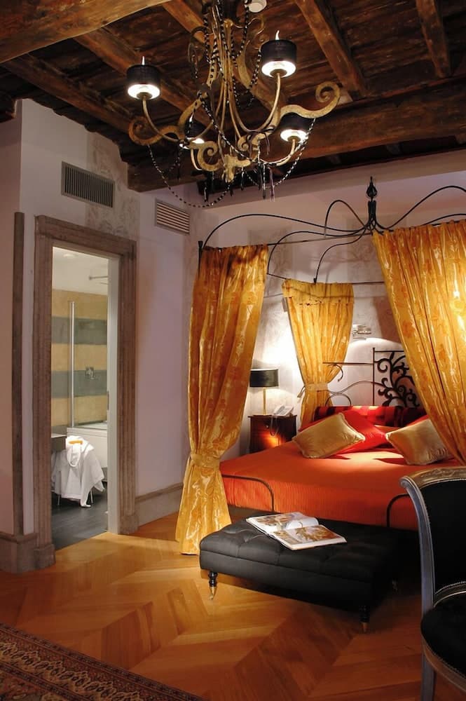 The Inn at the Roman Forum Elegant Collection - The Roman Forum Lodging.