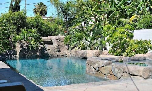 Amazing 5 Bedroom, 1/2 Mile To Disneyland 1/4 Mile to Anaheim Convention Ctr