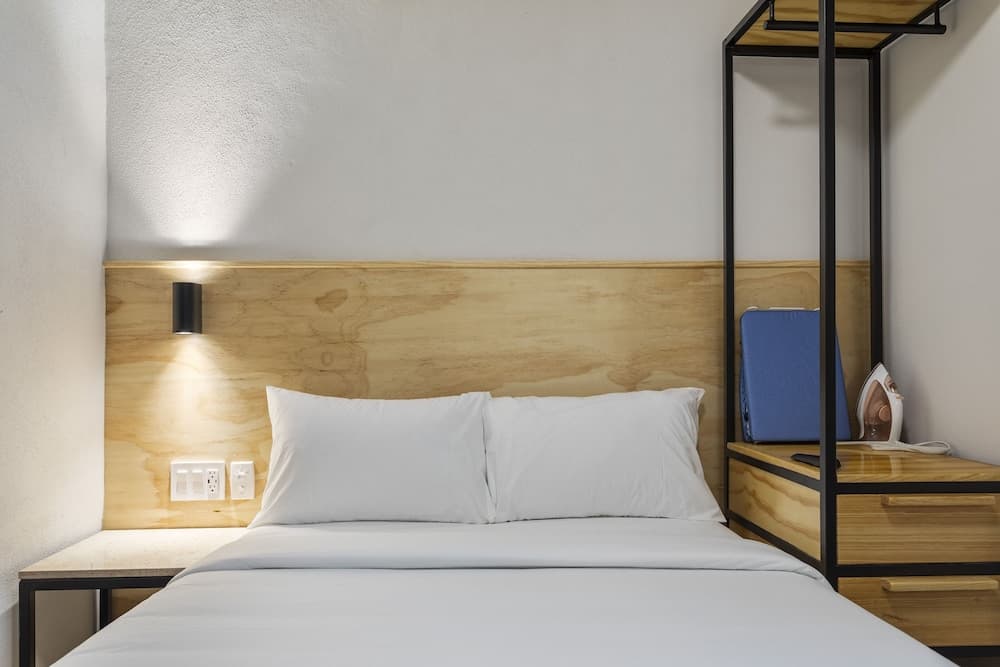 Universidad by Homirent