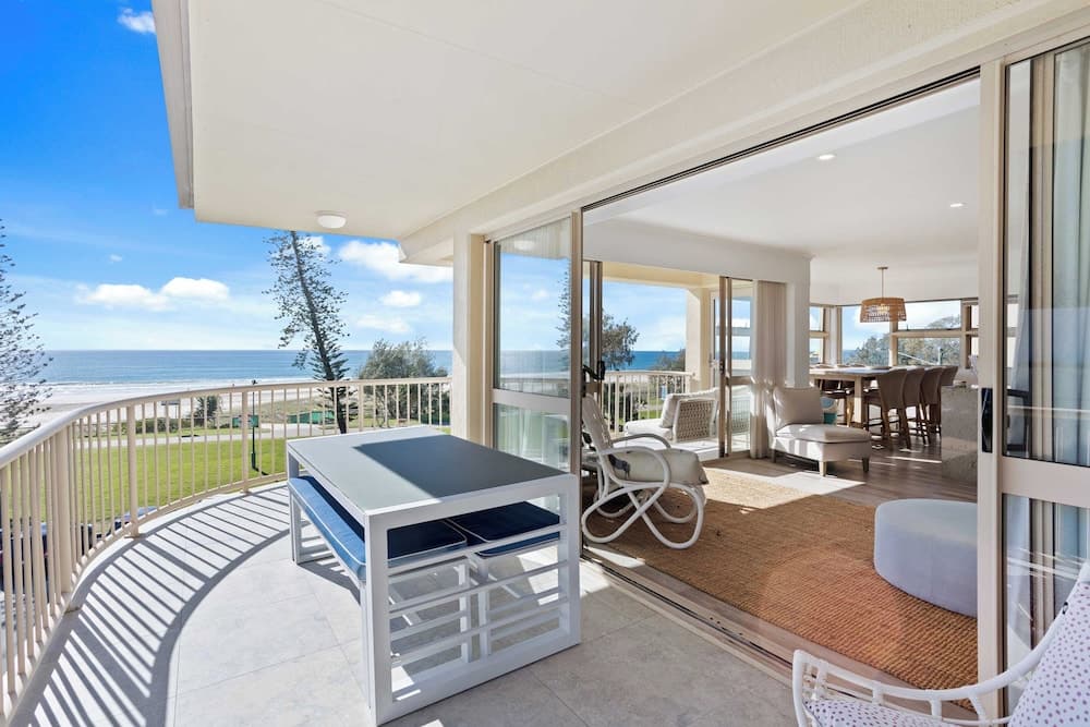 Surfsong on Miami Beach