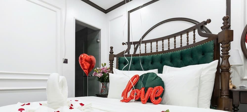 Royal Hotel Me Tri Ha