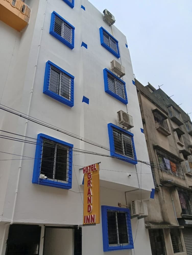 Goroomgo The Grand Inn Ruby Kolkata