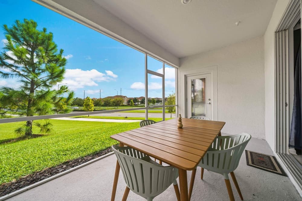 1151 Drop Lane