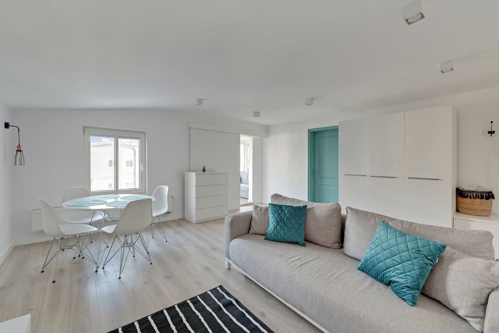 Veranda by Grand Apartments