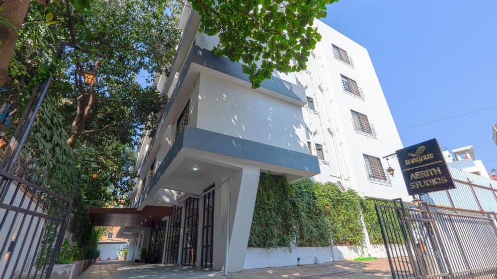 MAGNUS AERITH STUDIOS, EXECUTIVE RESIDENCES