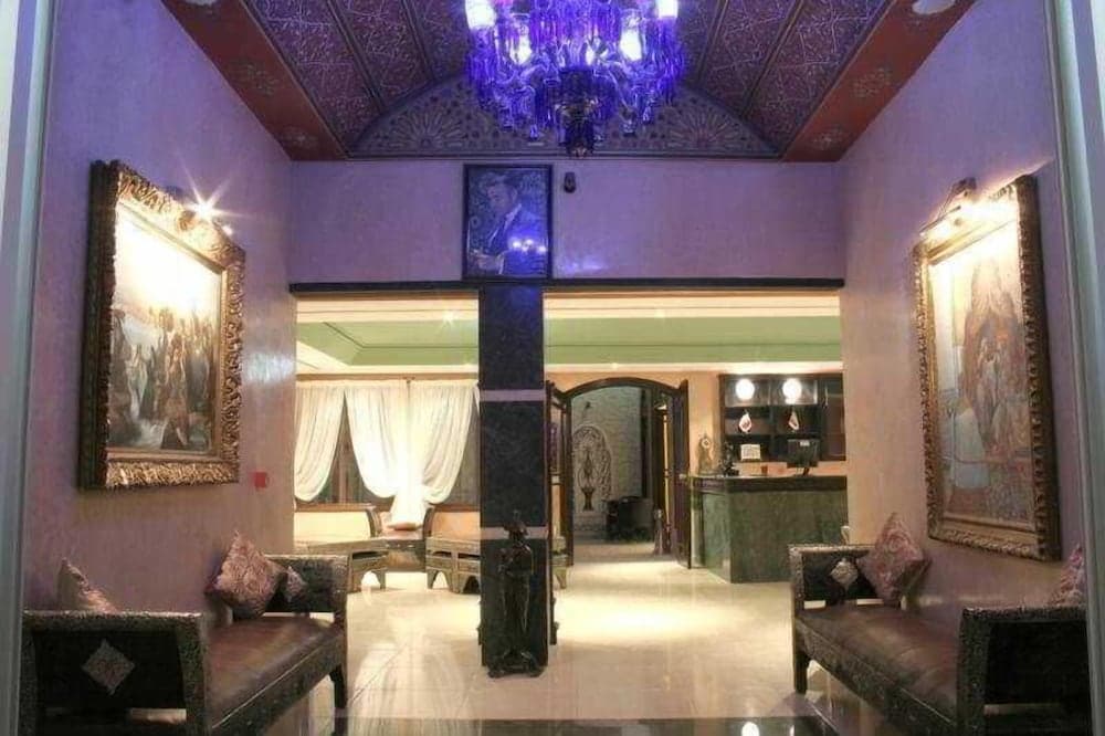 Lobi oturma alanı