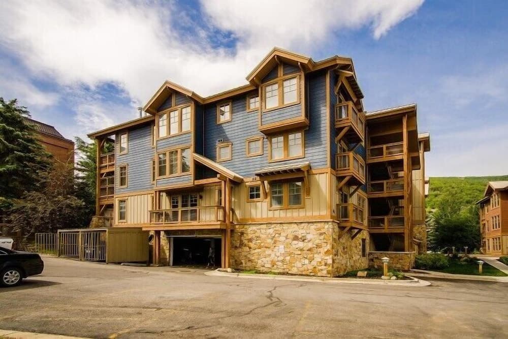 Updated Town Pointe by Park City Vacations