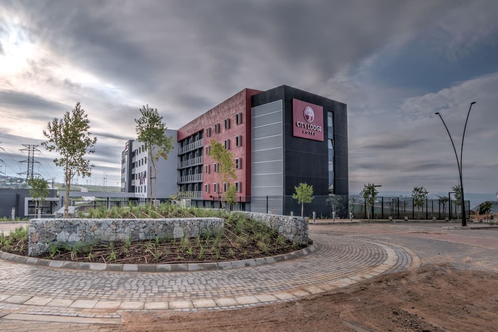 City Lodge Hotel Waterfall City