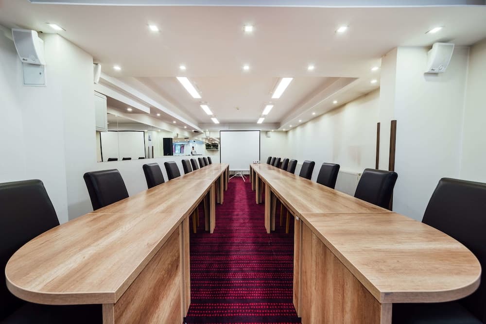 Toplantı salonu/imkânları