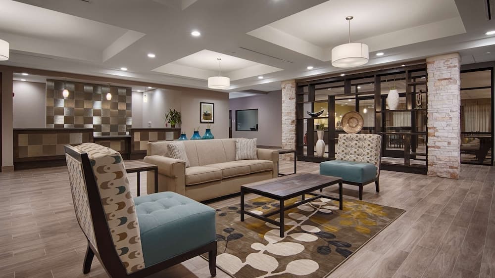 Best Western Plus College Station Inn & Suites