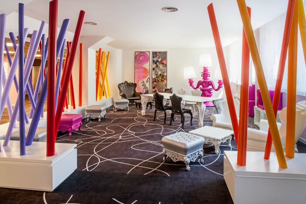 Lobi dinlenme salonu