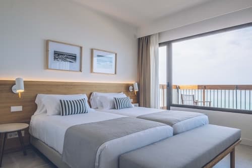 AYA Seahotel – Adults Only