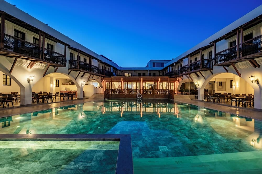 Costa Bitezhan Hotel