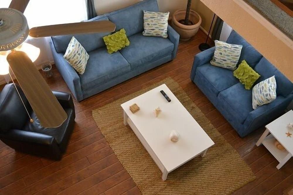 Gulf 4 Bedroom Condo by Fountain Vista Homes