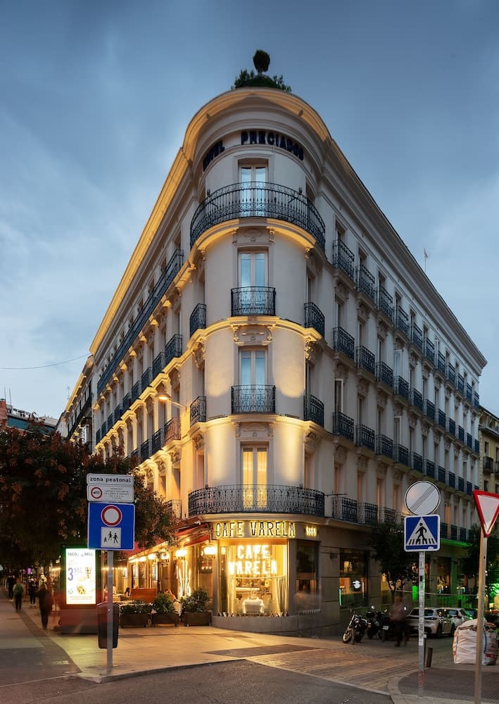 Hotel Preciados