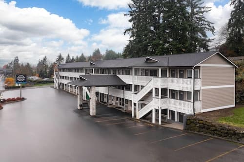 Basecamp Puyallup a Travelodge by Wyndham