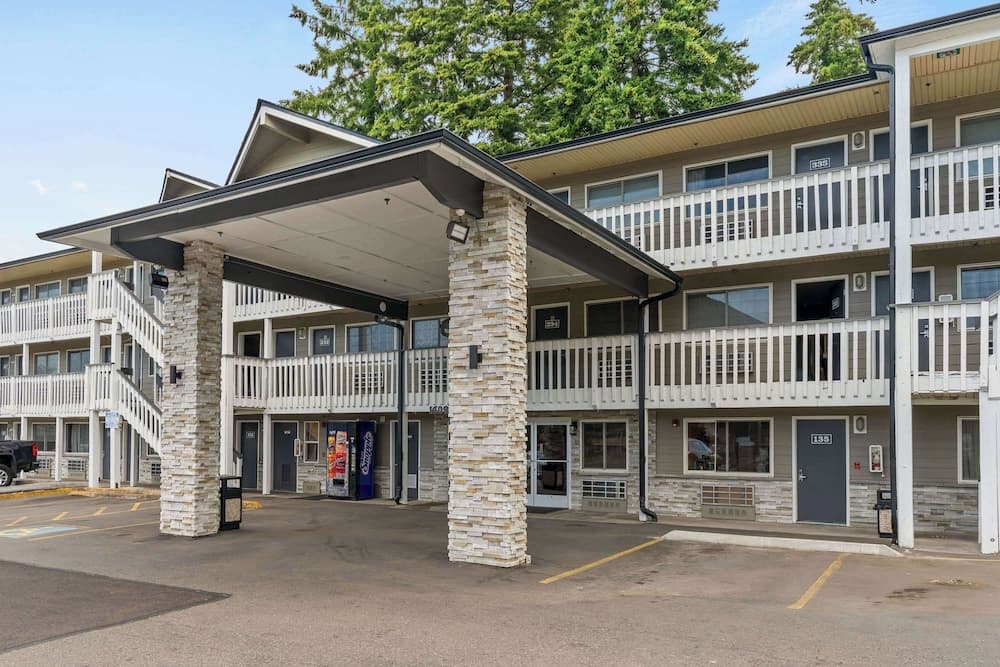 Basecamp Puyallup a Travelodge by Wyndham