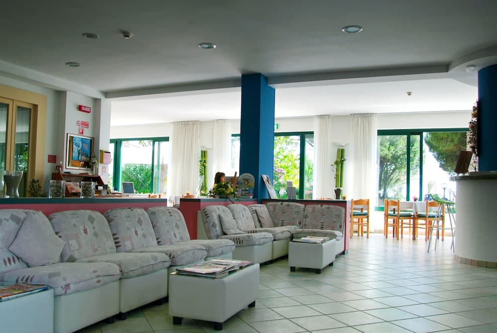 Lobi oturma alanı