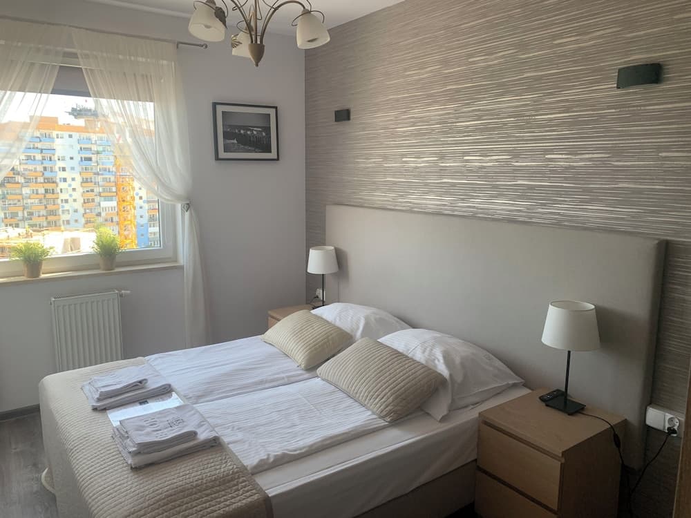 IRS ROYAL APARTMENTS - IRS Aviator