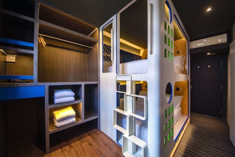 CUBE Family Boutique Capsule Hotel