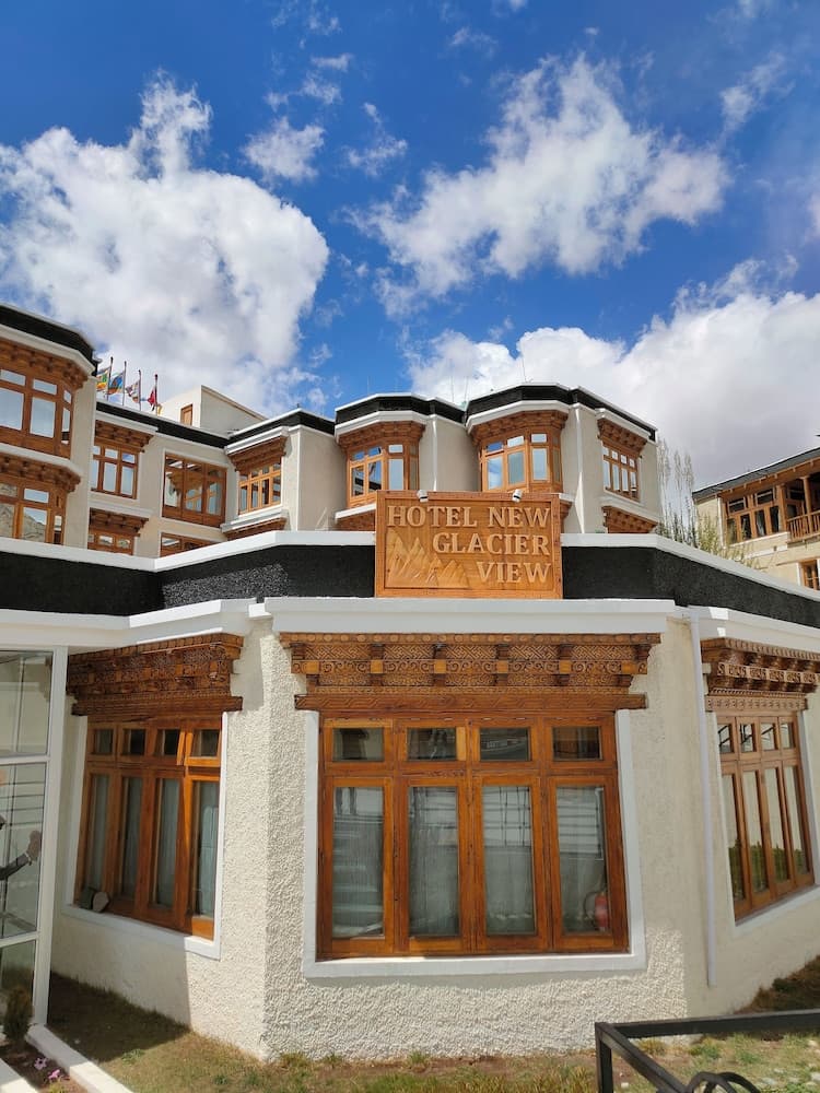 Hotel New Glacier View