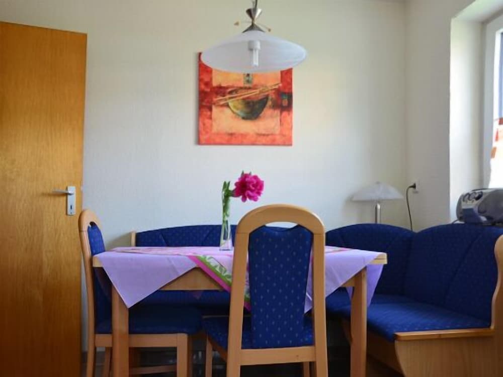 Odada yemek servisi