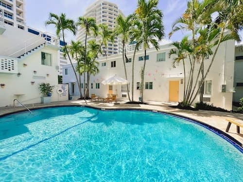 North Beach Hotel