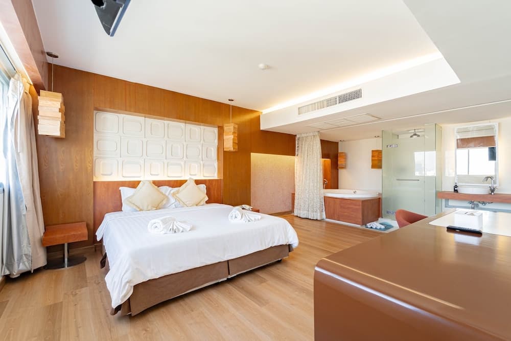 Veronica Residence