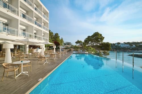 Grupotel Ibiza Beach Resort - Adults Only