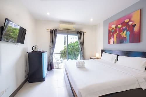 Baan Yuyen Karon Guesthouse