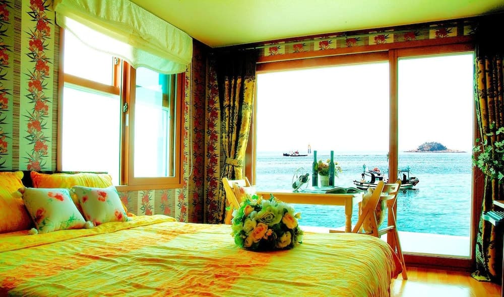Sunrise Pension
