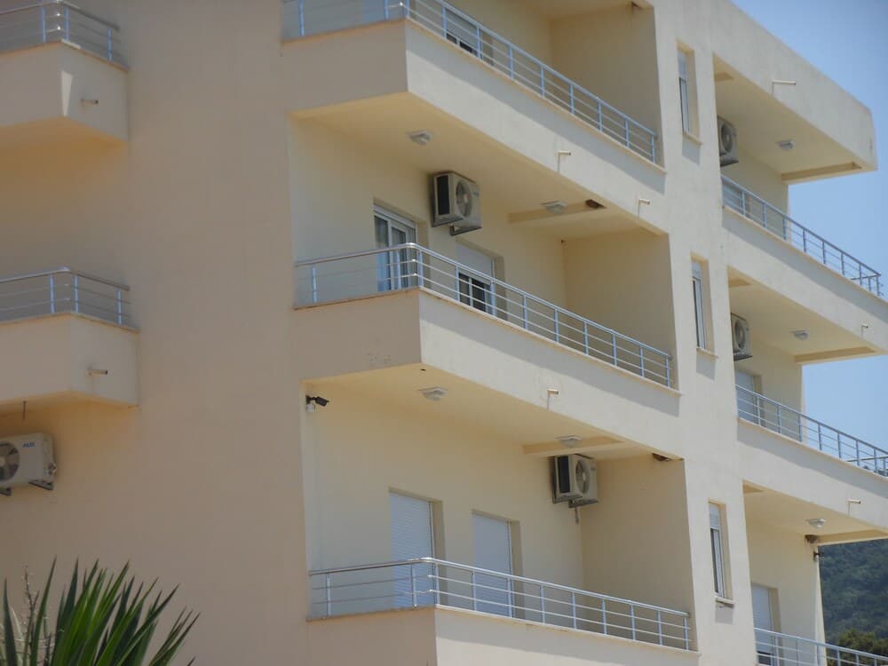 Konaklama yerinin ön cephesi