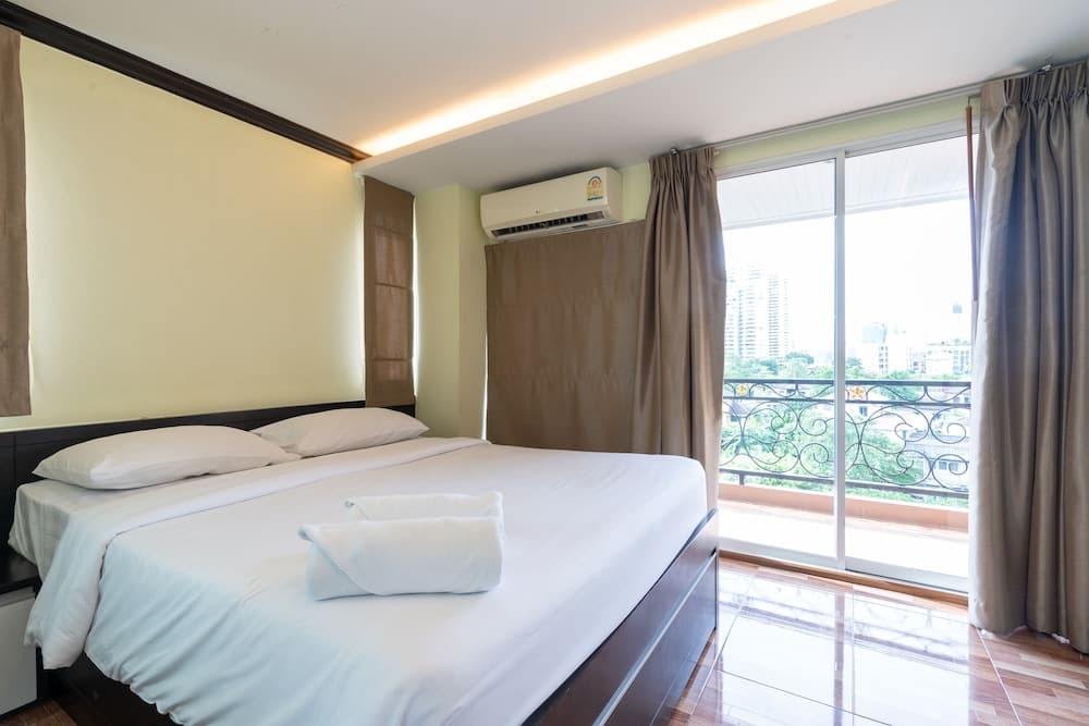 Greenview Ekkamai 10