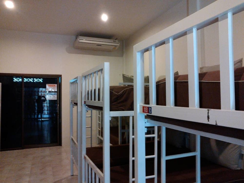 Relax Corner Inn - Hostel
