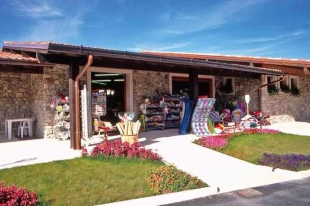 Hediyelik eşya dükkânı