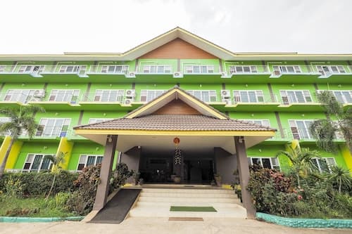 OYO 920 Saensukkho Hotel And Resorts