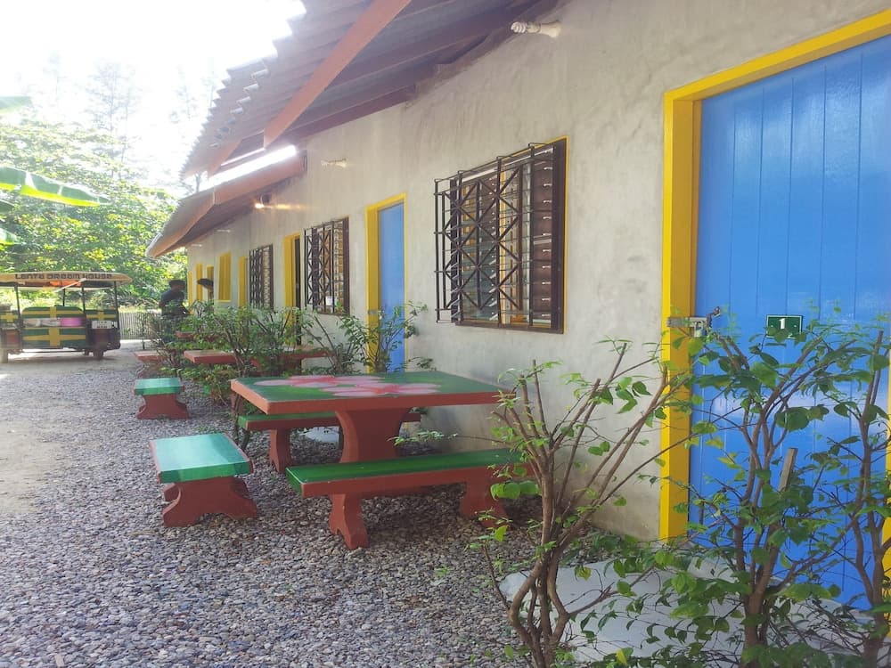 Hello Me Me Bungalow