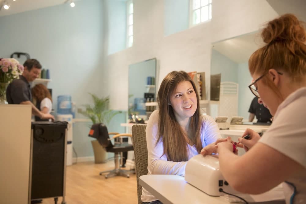 Manikür ve pedikür salonu