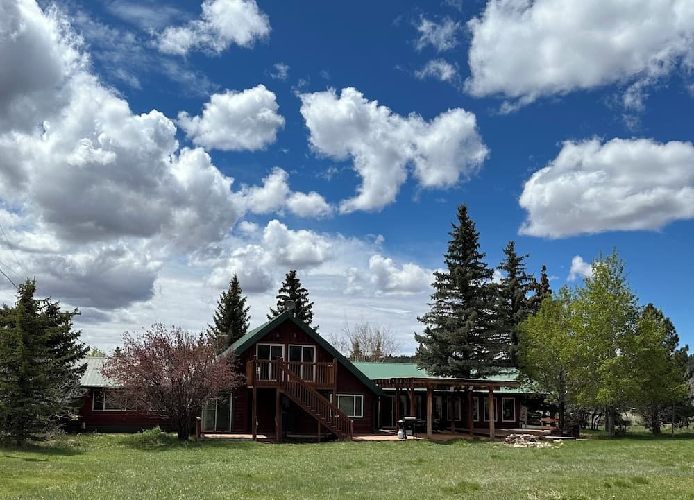 Mount Peale Country Inn and Cabins