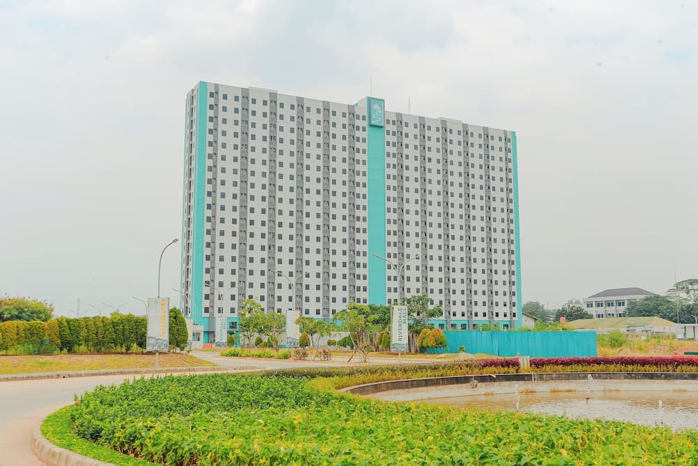 Aurora Rooms Riverdale