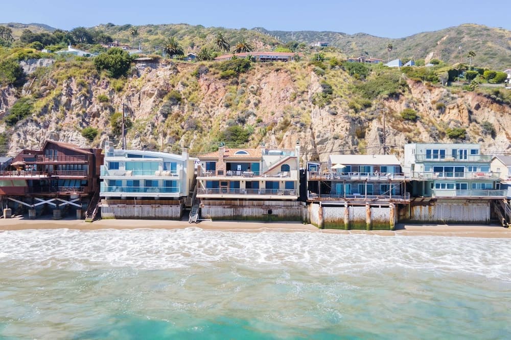 Malibu Beach House Bliss by Avantstay Beachfront + Private Beach Access