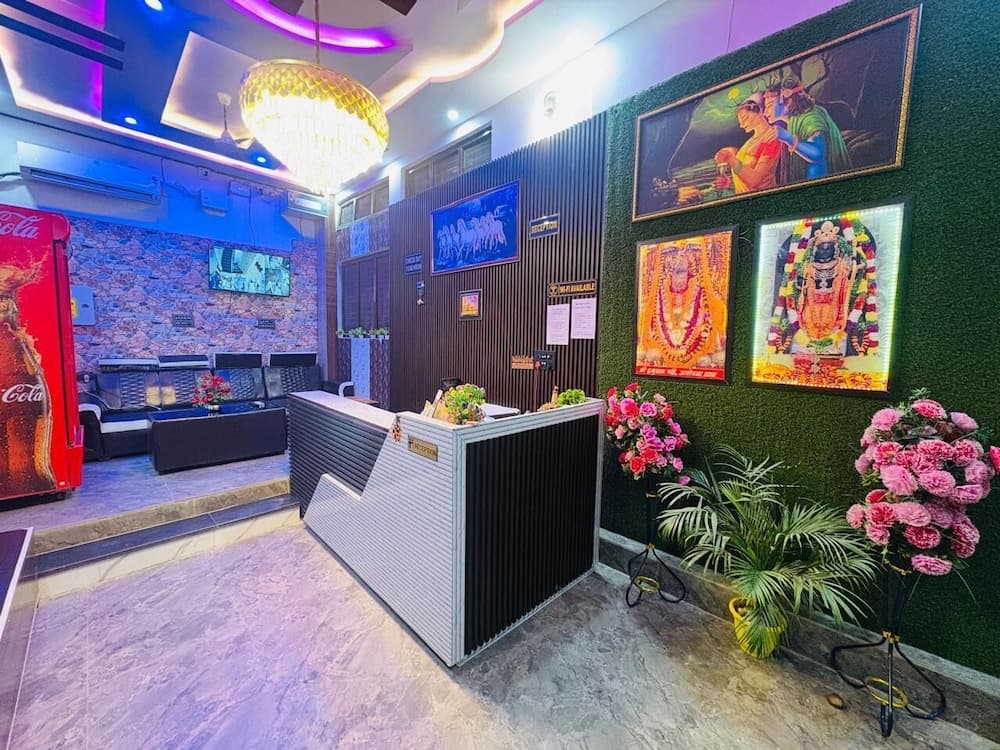 Shri Radhe Radhe Paying Guest House