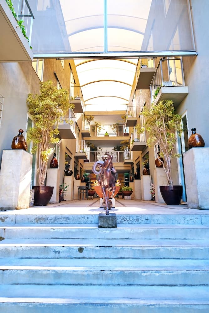 KoenoKoeni Boutique Hotel