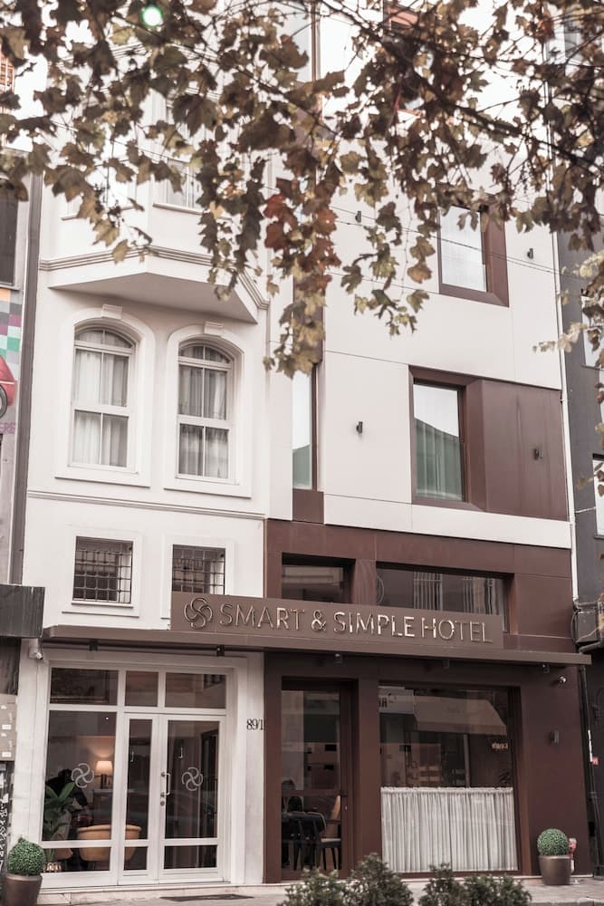 Smart and Simple Hotel Karaköy