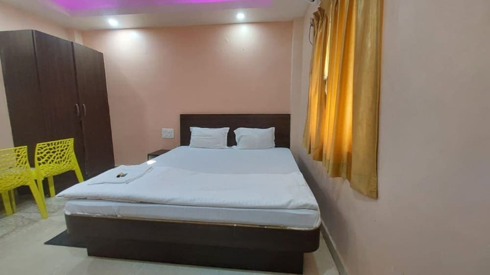 Goroomgo Edge Homestay Mahipalpur