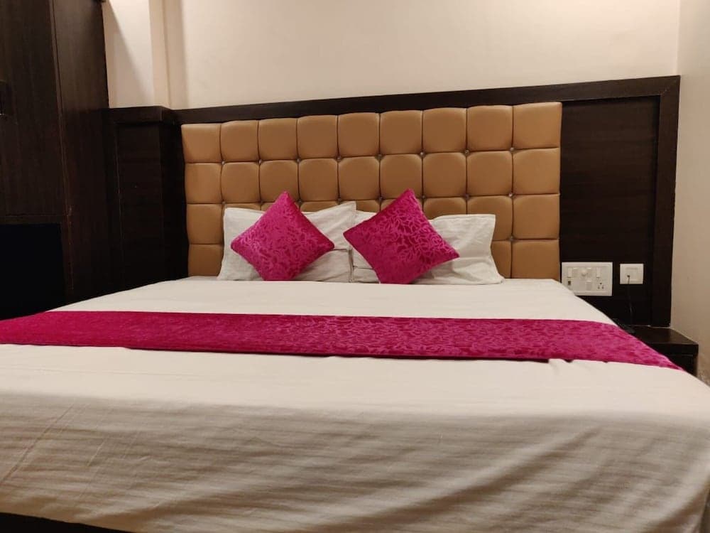 Goroomgo Alfa Lucknow